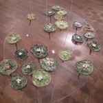 阴影数字，陶瓷有和机玻璃， 2010 