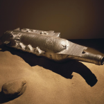 Drifting bottle, oxidized aluminum plate, stainless steel，200 x 70 x 60 cm, 2011