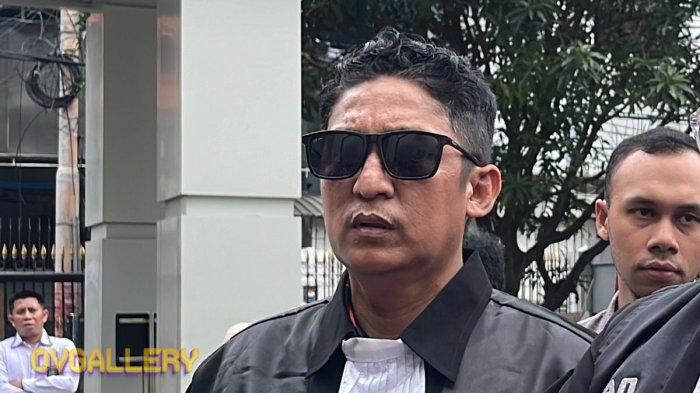 Sumpah Advokat Firdaus Oiwobo Dibekukan Akibat Insiden Naik Meja di Sidang