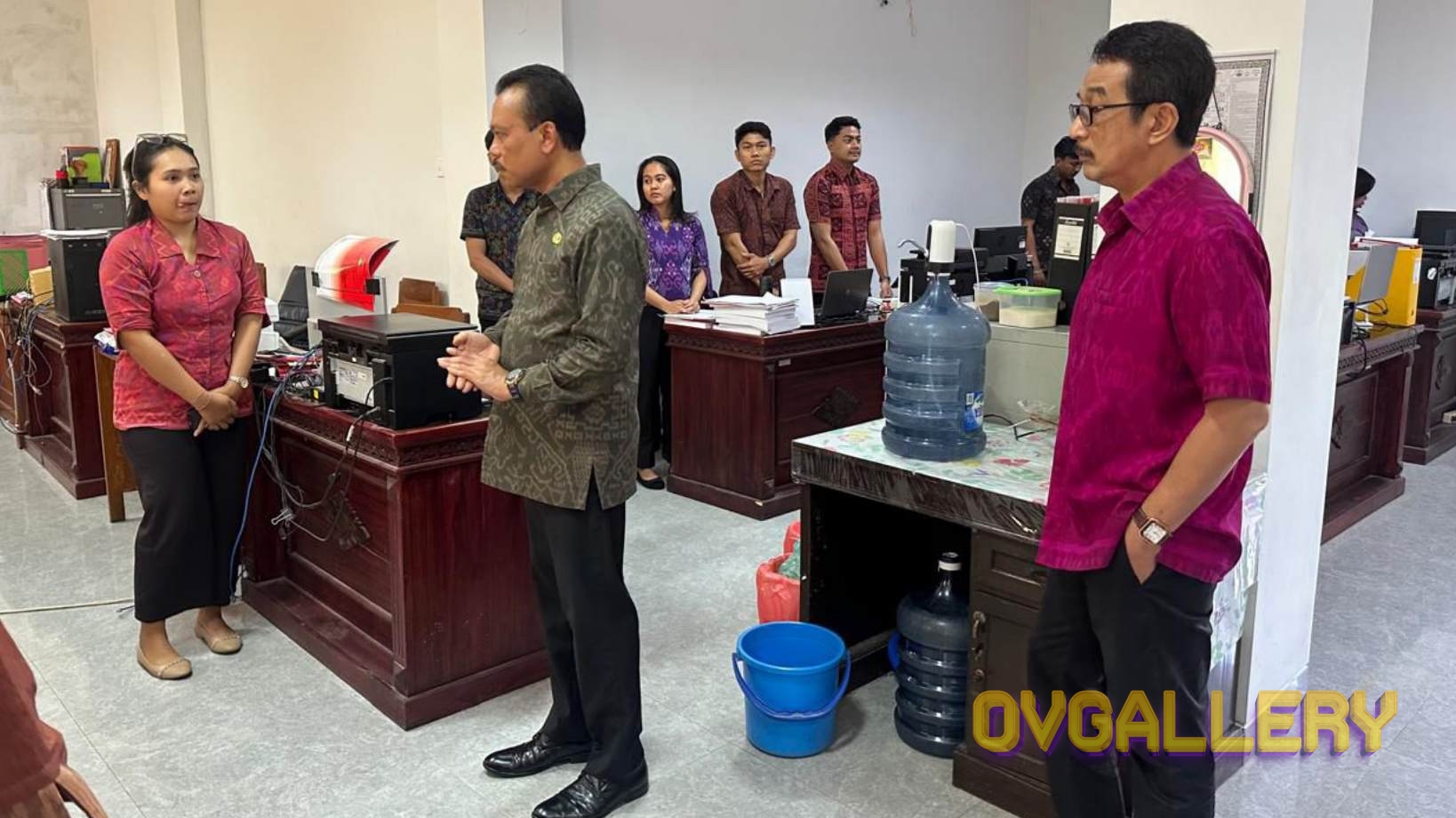 Sekda Bali Sidak Kantor OPD untuk Pastikan Pegawai Gunakan Tumbler